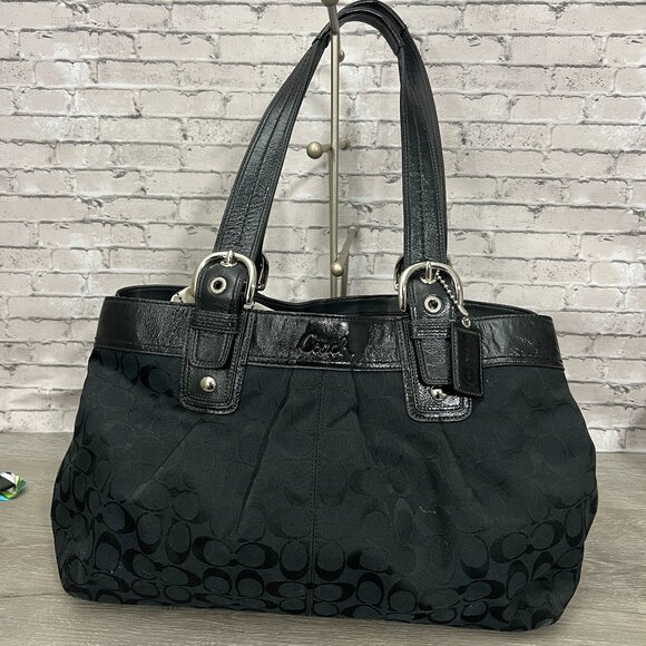 COACH SOHO BLACK LEATHER SATCHEL HANDBAG SNAP FLAP GOLD BUCKLE CLOSURE - Picture 1 of 6